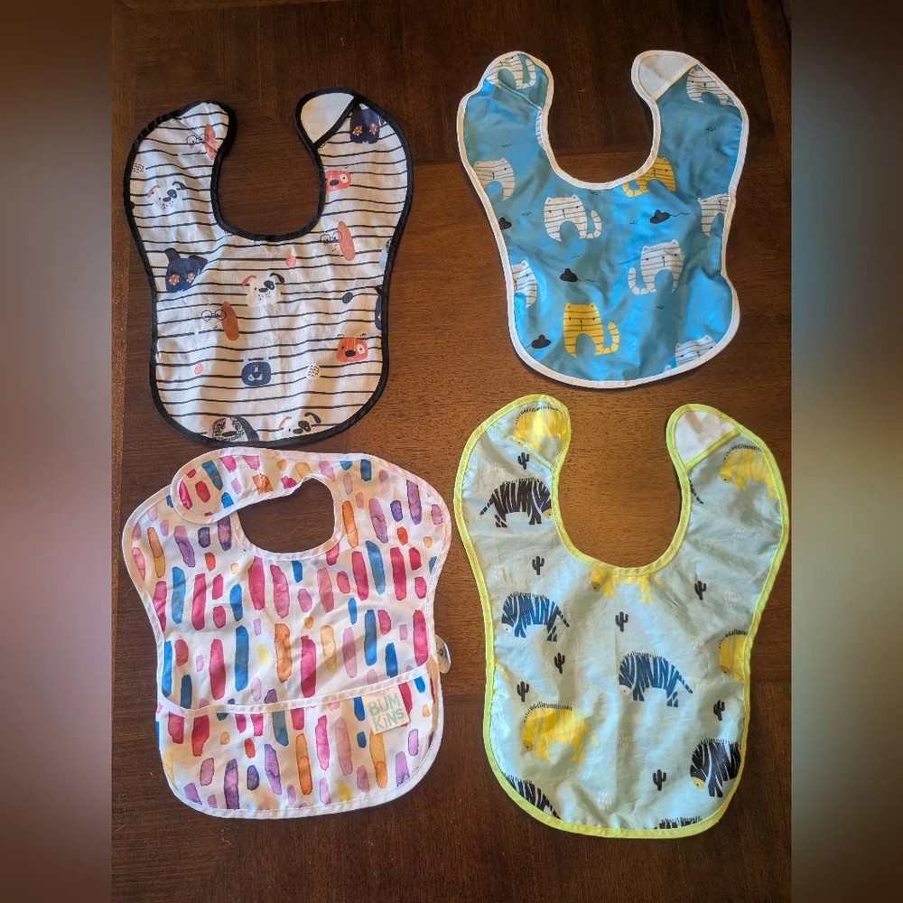Colorful Feeding Bib Set